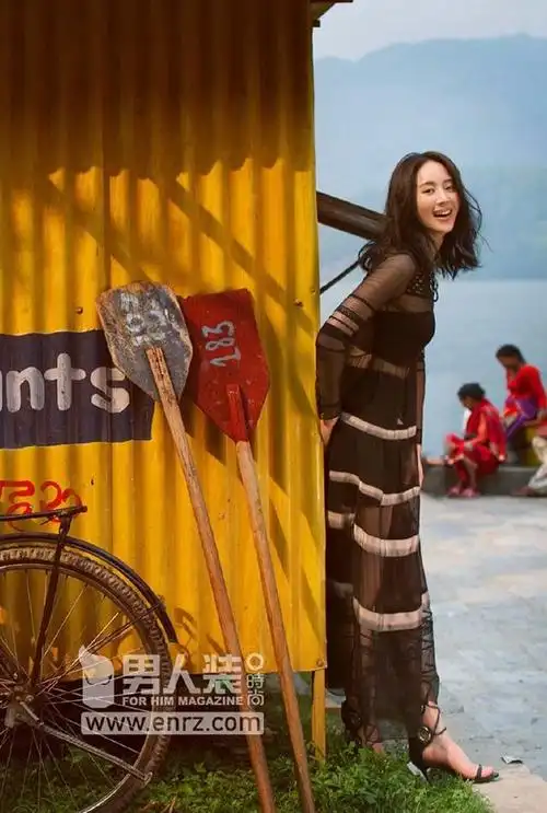 台湾第一学霸型气质美女张钧甯,坚定相信男人装的眼光