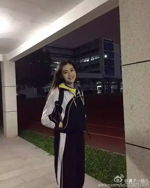 【深圳新十大校花评选】第三组,深圳各校的校红女生有哪些?