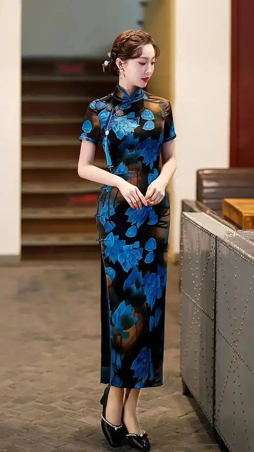 原创旗袍礼仪和搭配有套路懂得这几点就能穿出旗袍的韵味典雅高贵