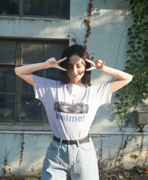 古力娜扎大晒健身照!