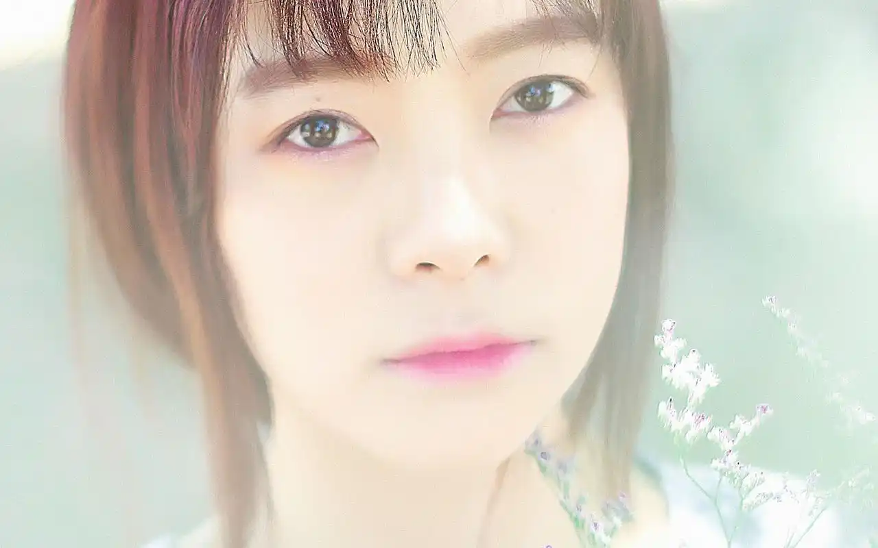 小清新森系美女桌面壁纸