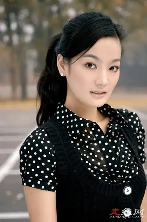 方芳是一个青年演员,北京电影学院表演系本科毕业,小时候的她多才多艺