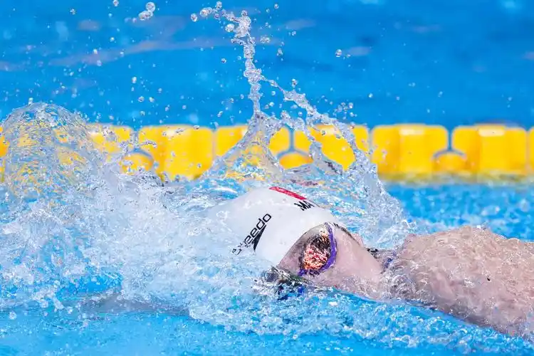 游泳——中国队晋级女子4x200米自由泳接力决赛