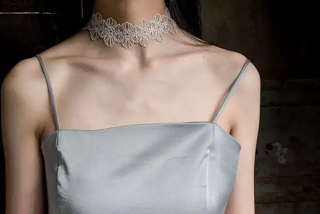 我的女孩的锁骨