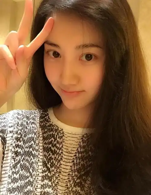 论素颜女神只服这6位别人卸妆遮遮挡挡她们化不化妆都行