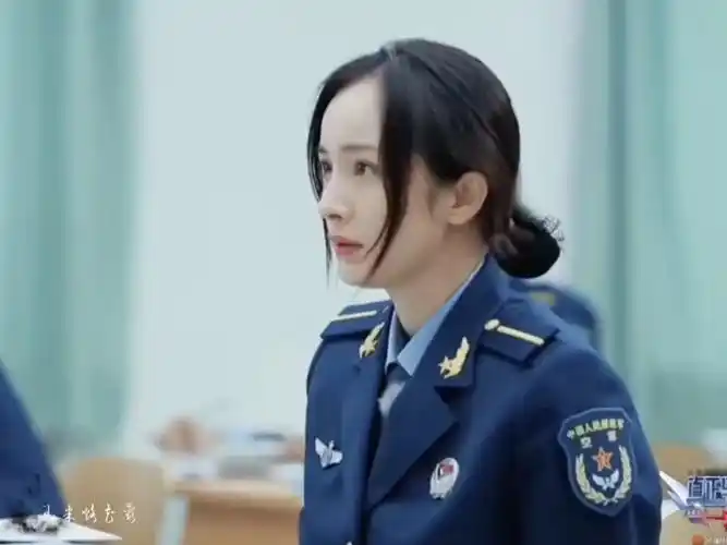 杨幂 #真正男子汉 素颜和淡妆真的好优越05