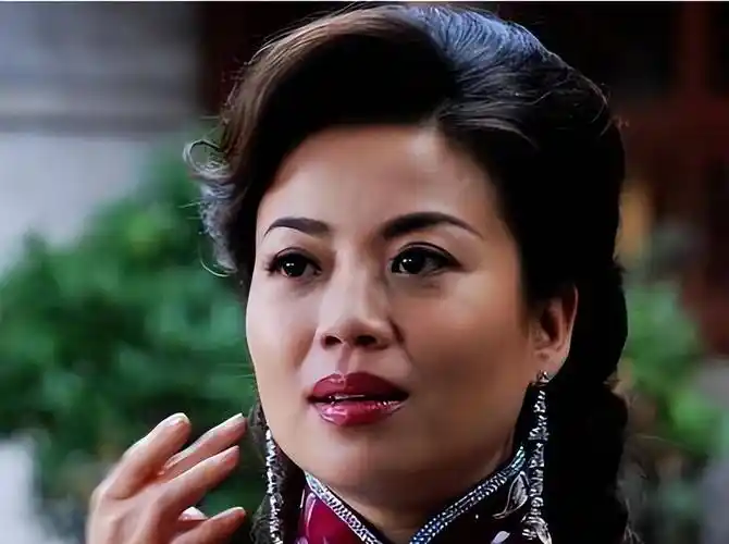 歌唱家张也:虽没结婚,但不代表没伴侣,女人一生不该只有婚姻_金铁霖