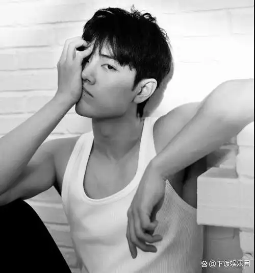 然而,最近肖战的健身计划却引起了很多人的关注和讨论.