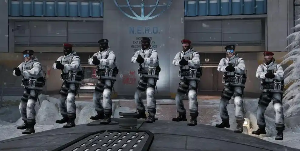 阵营设计了全新角色"北极复仇者",这款新版人物模型借用了csgo中的