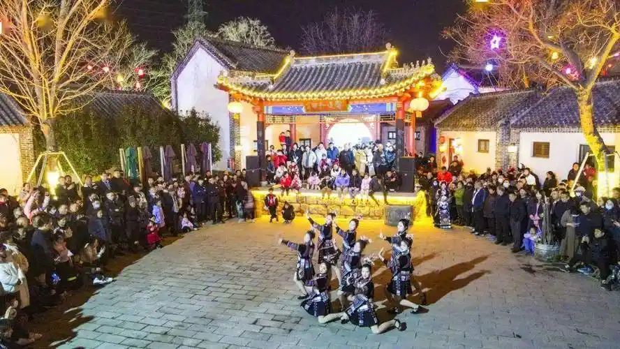 地址:济宁市兖州区新兖镇牛楼村牛楼小镇内主题特色:"梦回牛楼"文旅市