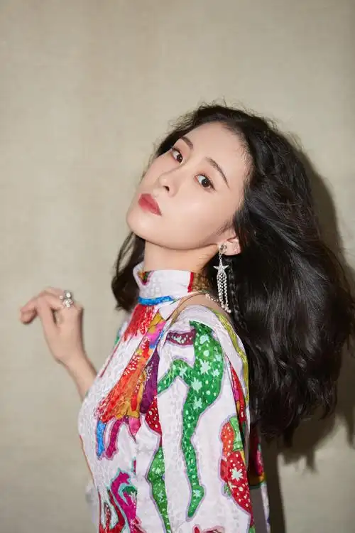 张碧晨飘逸灵动写真图片39