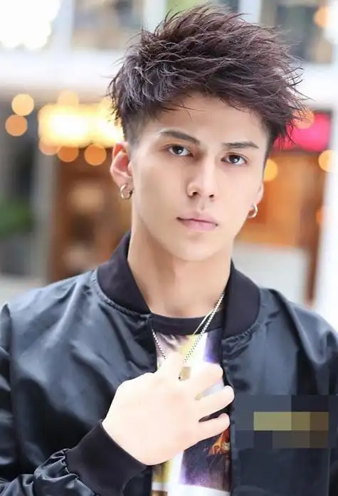 男生烫发怎么打理帅气,男生发型图片,发型图片