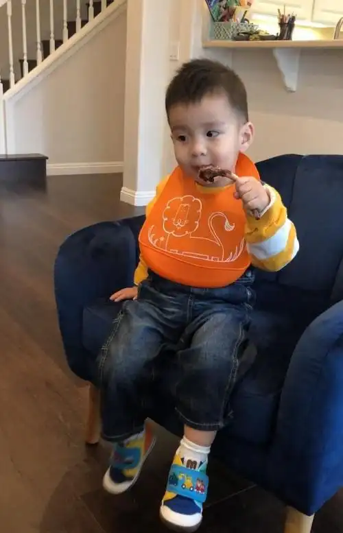 槿汐姑姑孙茜儿子两岁了虎头虎脑呆萌可爱帅气不输爸爸蔡远航