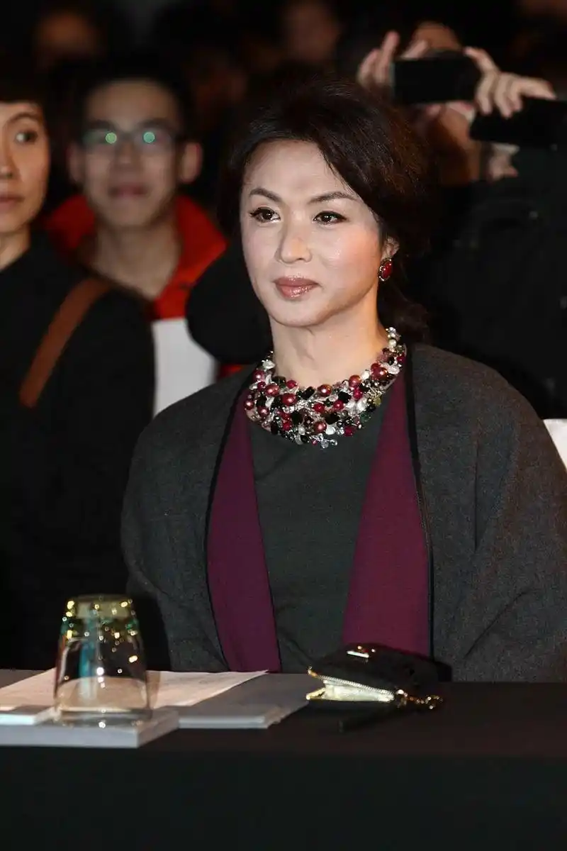 "金丝雀女星"是金星在一次节目里和嘉宾聊