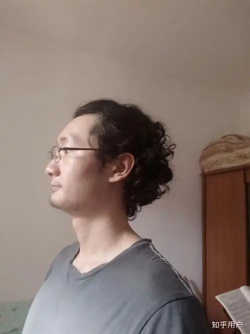 自来卷男生留长发是怎么样的一种体验