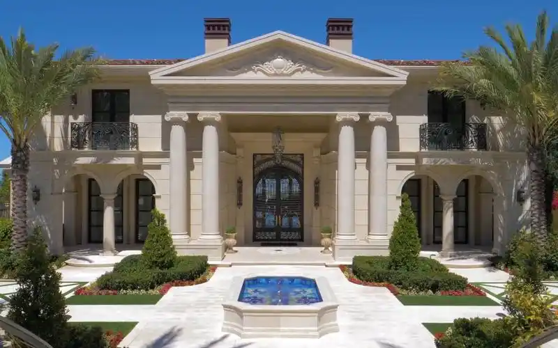 意大利科莫湖畔的大型豪华别墅