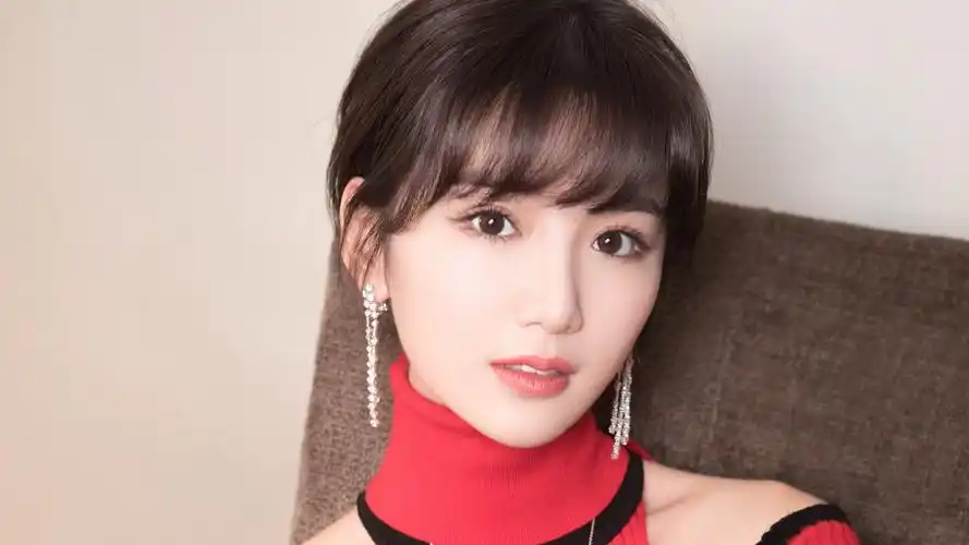 毛晓彤壁纸图片