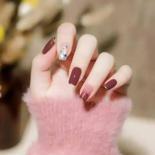 适合手黑的美甲图片(适合手黑妹子的10款美甲) - 赤虎壹号