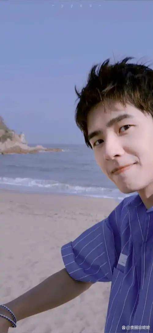 刘昊然是大家喜爱的95后男演员,年纪轻轻就已经出演《唐人街探案》