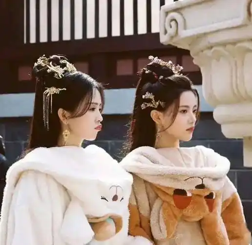 鞠婧祎蔡徐坤恋爱?八五花爆雷?景甜被连累调查?易烊千玺朱一龙合作?