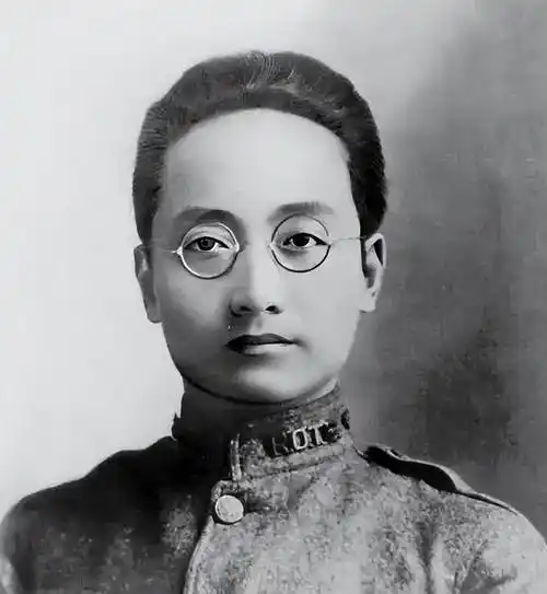 1968年,孙中山去世时不见女儿踪影,首饰盒中的照片原来是他