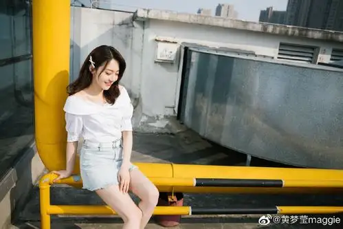 杨幂公司旗下女艺人各各都有美腿 迪丽热巴祝绪丹边个最高质?