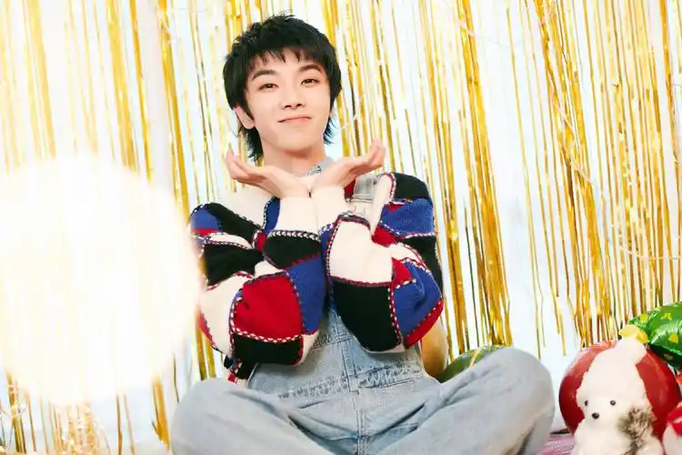 实力歌手华晨宇私下超可爱!又是被歌王华晨宇萌出血的一天!