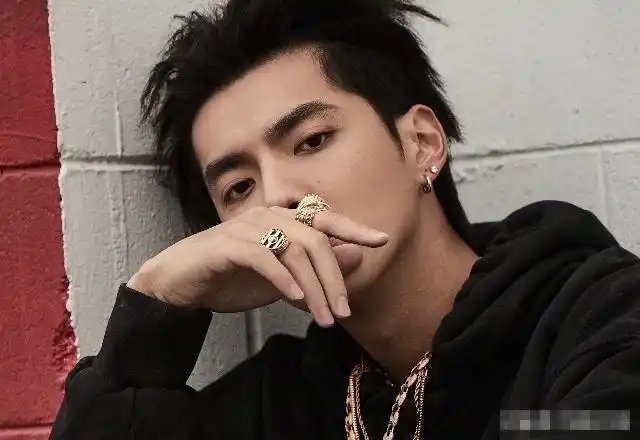 吴亦凡个人资料简介