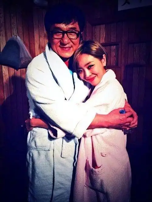 范冰冰超主动,章子怡被横抱起来|李冰冰_网易订阅