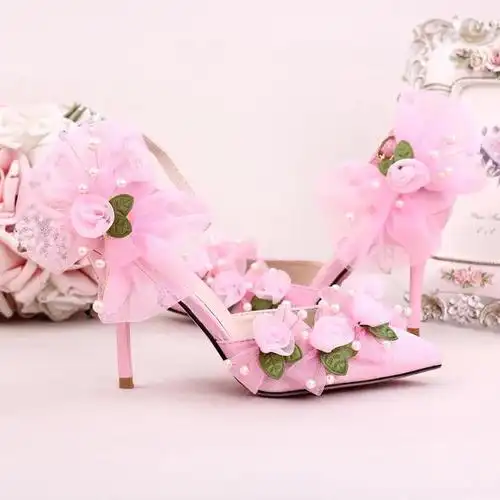 专属十二星座的粉色高跟鞋,各个满满少女心,双子座的时尚潮流!