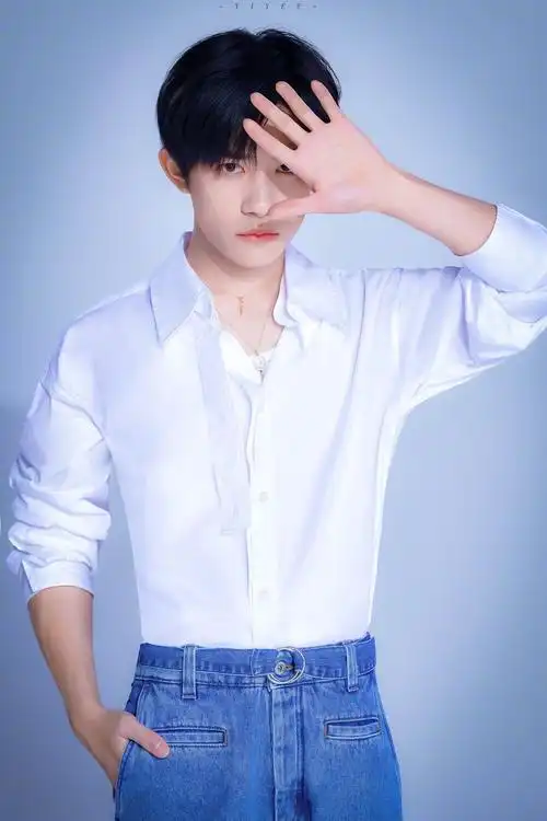 易烊千玺 七周年演唱会视觉海报 饭修(六)