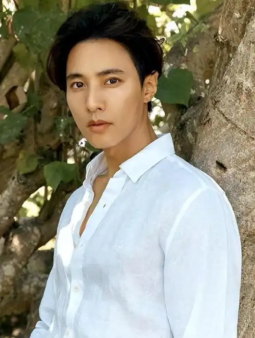 南韩第一美男元彬农民出身却有钱有颜还任性后却栽在她手里