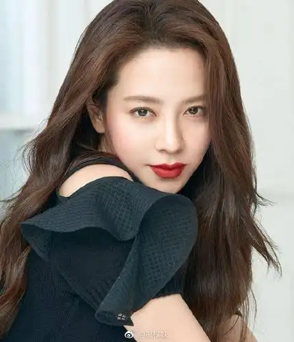 金钟国承认过的女友绯闻女友多为当红艺人