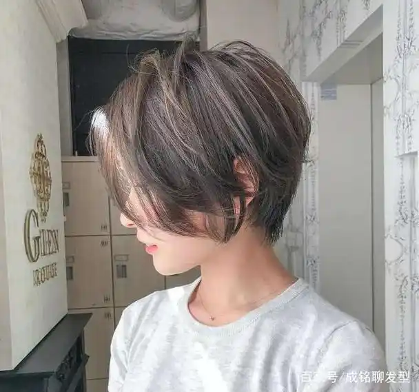 头发很厚,有哪些值得推荐的短发发型?