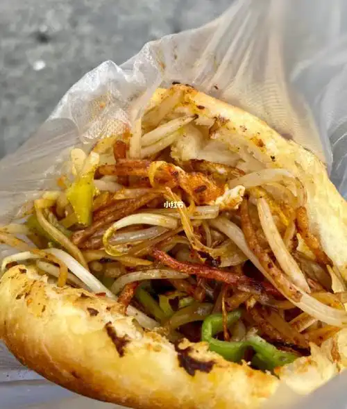 郑州哪里有这种烧饼夹菜啊救救孩子