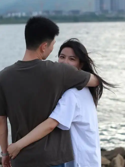 情侣拍照  #情侣拍照姿势  #情侣穿搭