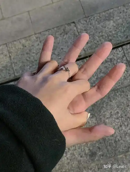 有人用过牵手app吗?