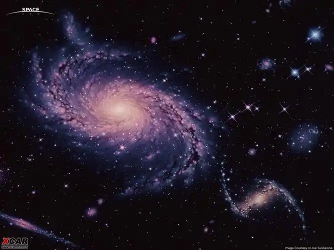 哈勃望远镜拍到银河系奇特行星状星云(图)