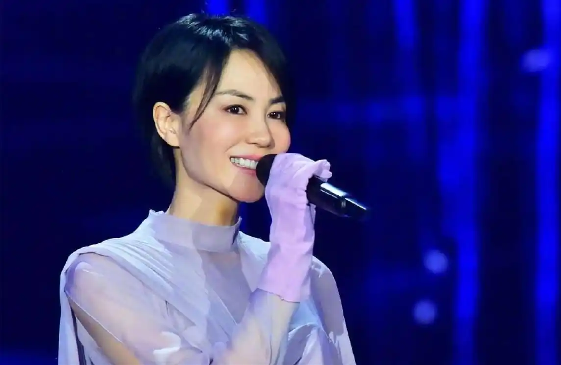 为佛像购置3亿豪宅,马云1.6亿都请不动,王菲当年有多"狂"?