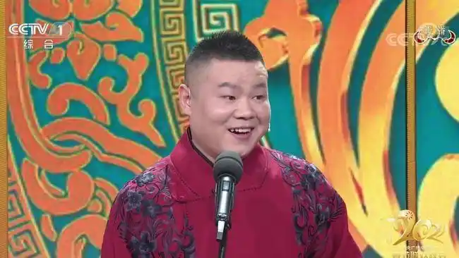 岳云鹏再上春晚说相声德云社logo太惹眼这次真的意义非凡