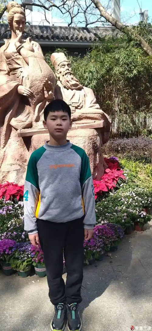 【诗行四月 绽放精彩】悦读者|《我骄傲,我是中国人》朗诵者:李海洋