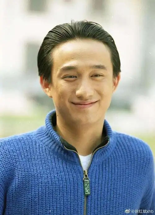 黄磊年轻时的照片长发橘子红了黄磊年轻时候的颜值怎样?