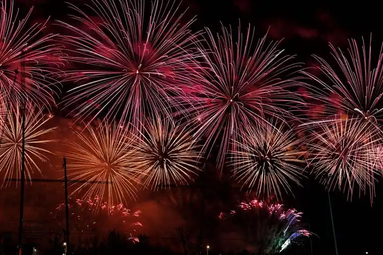 2021新年烟花秀 璀璨绽放滴水湖