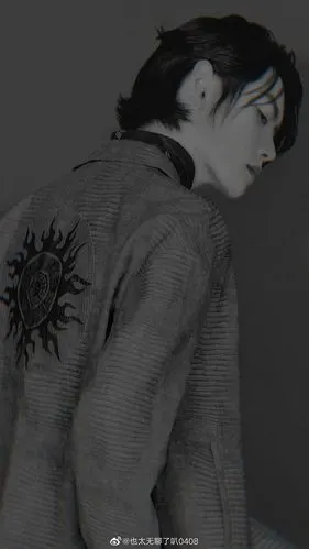 追光的人肖宇梁侧颜杀