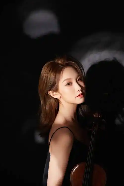 480 380 280180 80(惠民票)元* 医护人员可享惠民票哦--指挥:李心草小