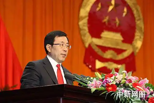 李万才当选大连市市长(图)