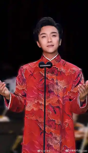 期待李玉刚老师的精彩亮相,就是这么帅.