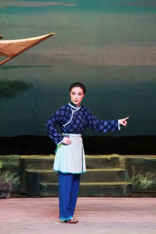 京剧《沙家浜》欣赏——刘永久