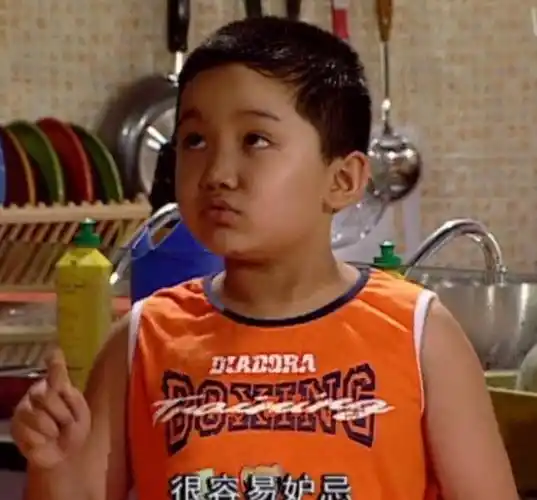 原创家有儿女谁还记得小雨他跟关晓彤合作瘦身成功后帅到不敢认