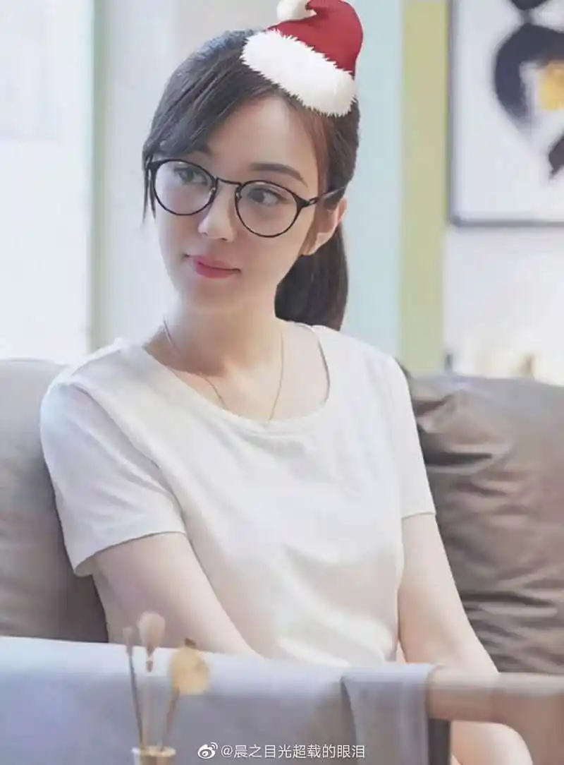 电梯送吻主动去男方家做客精英律师王晓晨一上线直男活了